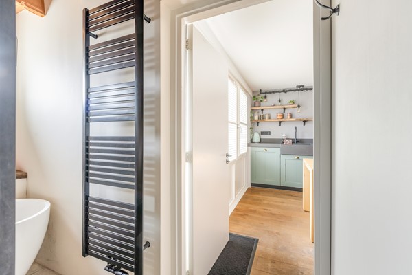 Foto - Verkocht onder voorbehoud: Karakteristiek pand nabij het historische centrum van Klundert
